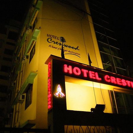 Hotel Crestwood Kolkata Exterior photo