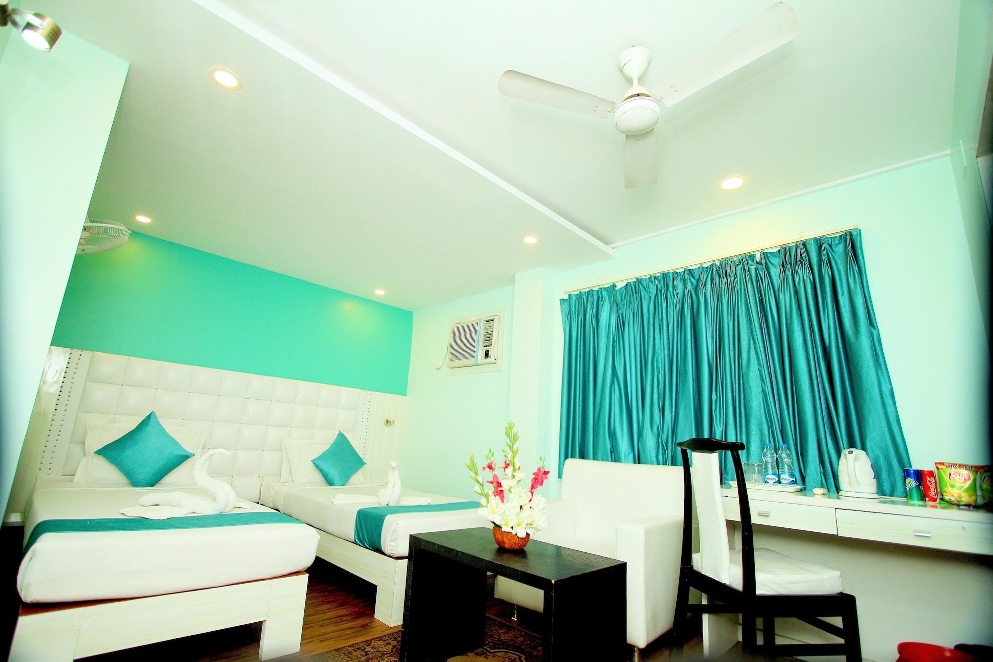 Hotel Crestwood Kolkata Exterior photo