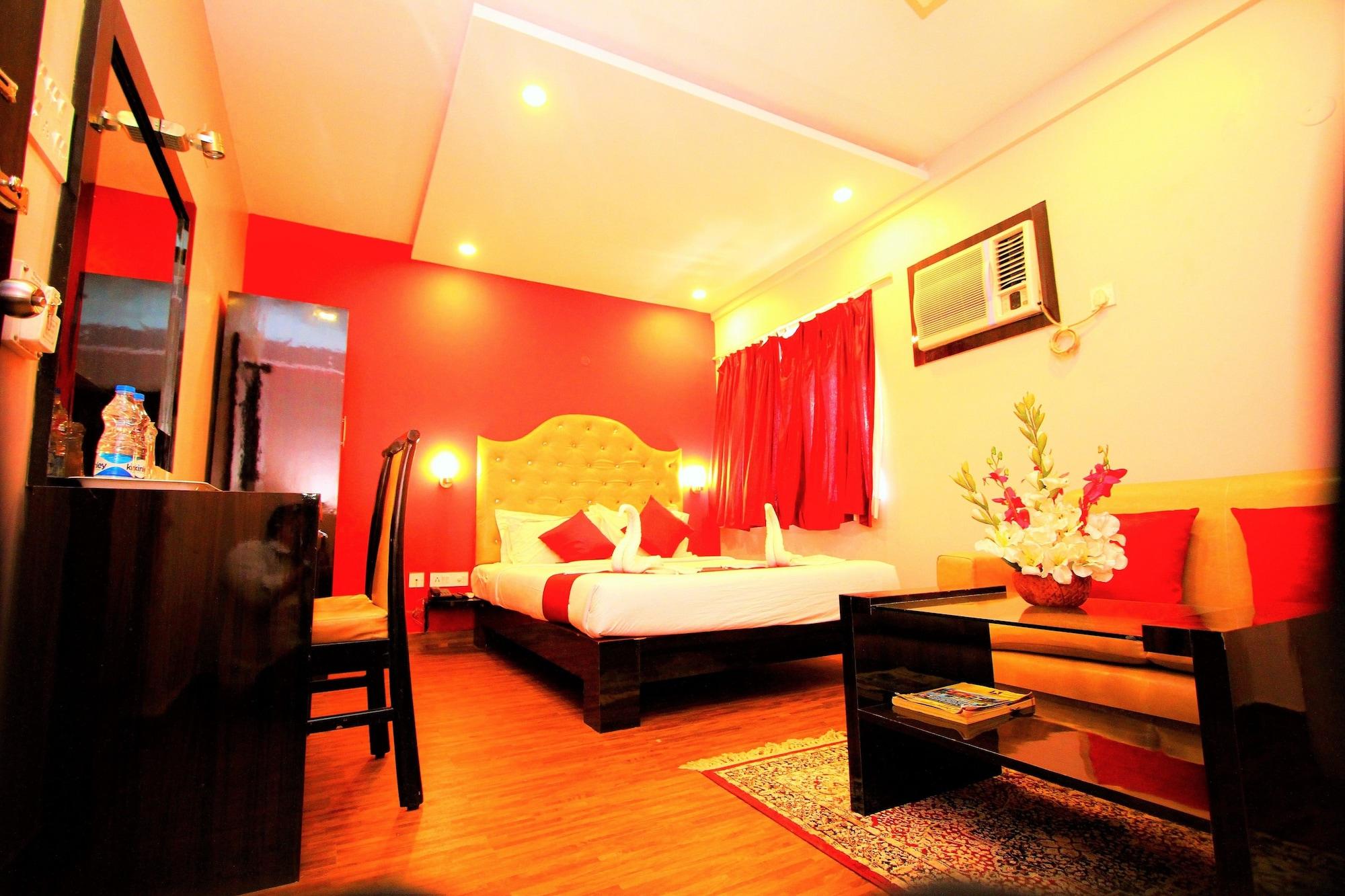 Hotel Crestwood Kolkata Exterior photo